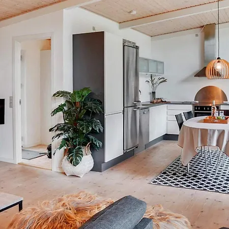 Holiday home 5 Star In Vaeggerlose Boto By