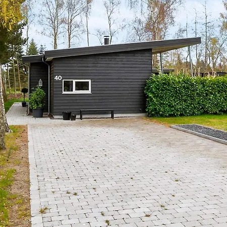 5 Star Holiday Home In Vaeggerlose