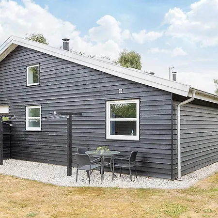 5 Star In Vaeggerlose Feriehus