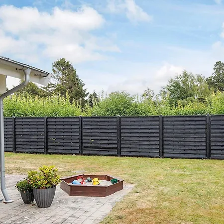 Feriehus 5 Star In Vaeggerlose Bøtø By